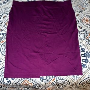 Torrid Size 3 Plum colored skirt!